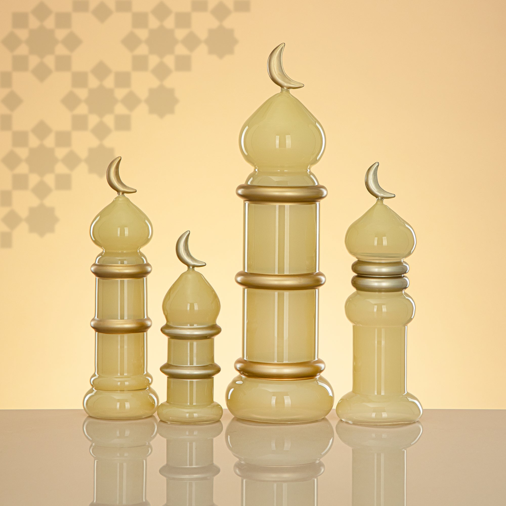المرجان مئذنة زينة طاولة 16.5cm × 6cm عاجي مع خطوط ذهبية وهلال – Noor Al Layali