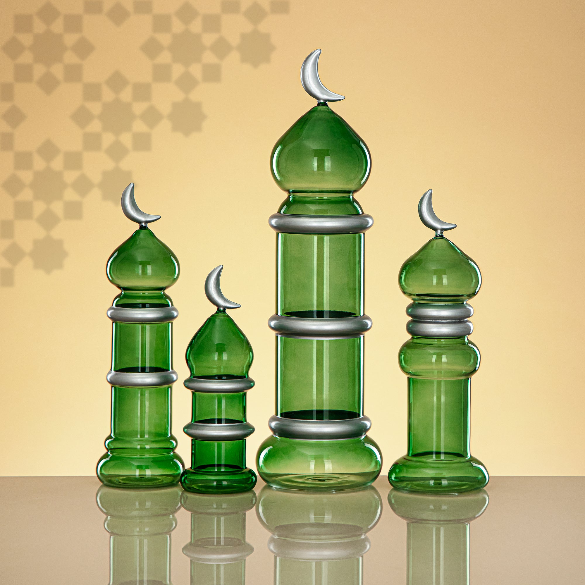 Almarjan Minaret Table Decoration 16.5cm x 6cm Transparent Green with Silver Lines & Crescent Moon – Noor Al Layali