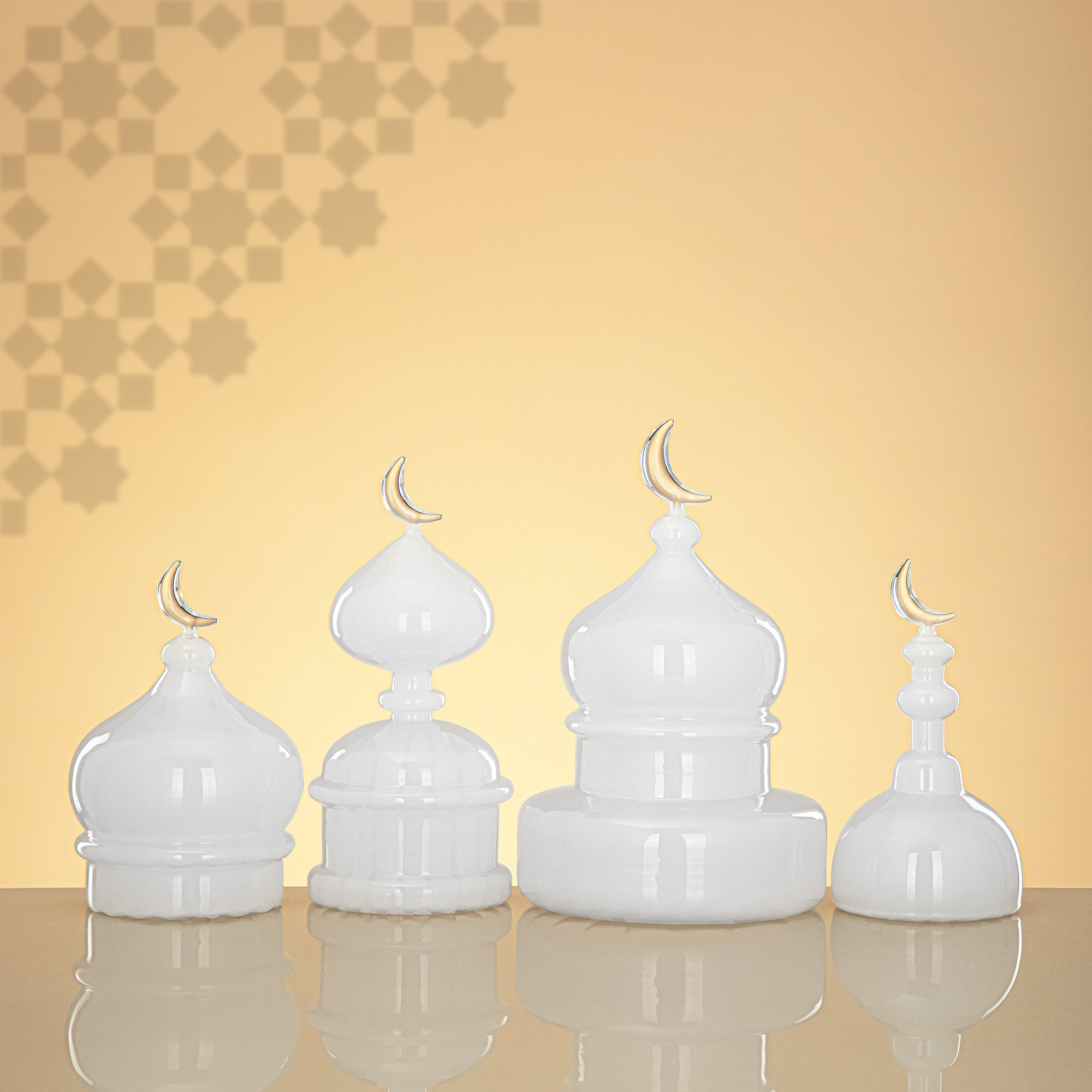 Almarjan Minaret Table Decoration 17cm x 11cm White with Clear Crescent Moon – Noor Al Layali