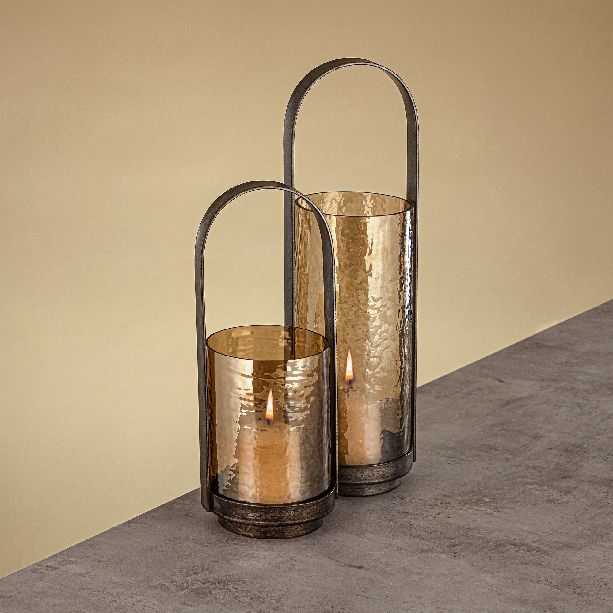 Almarjan Hurricane Lantern 42cm Vintage Silver