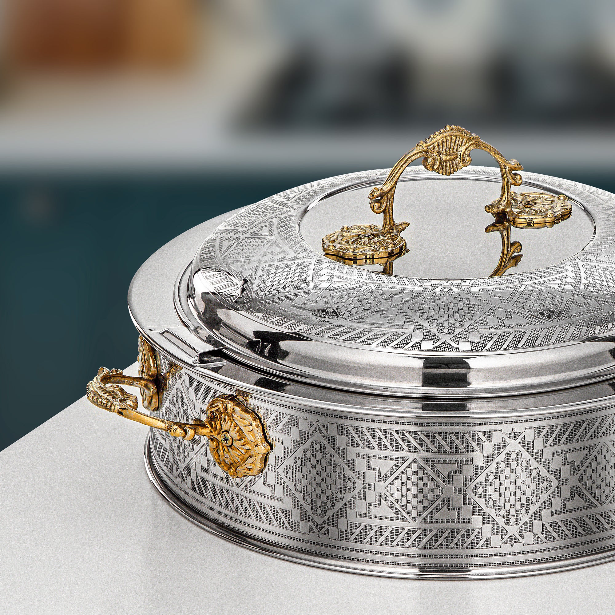 Almarjan Hot Pot 30cm Silver & Gold – Areej Collection