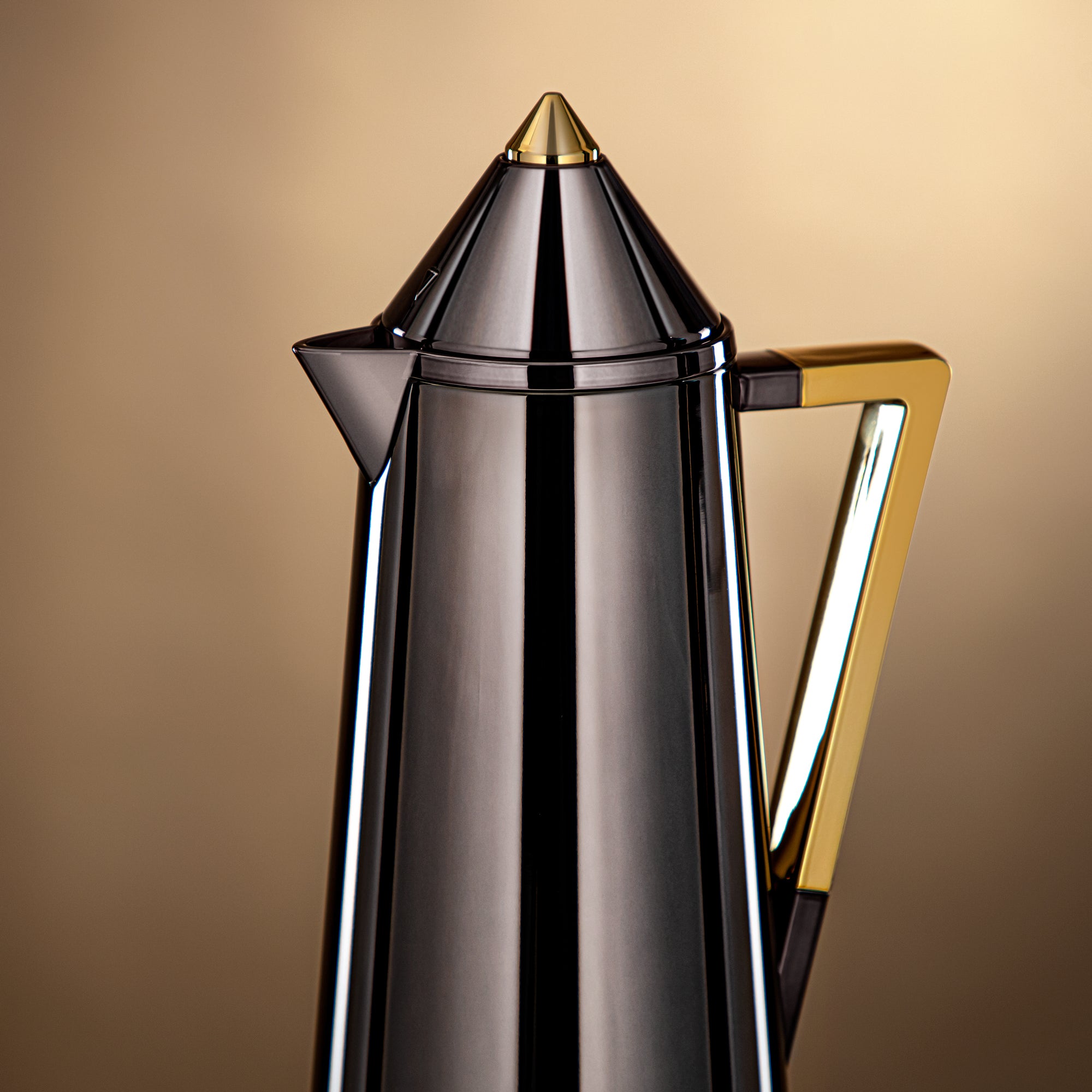 Almarjan Vacuum flask 0.7L + 1.0L Gun black & gold (FG818-070/100 GBL/G)