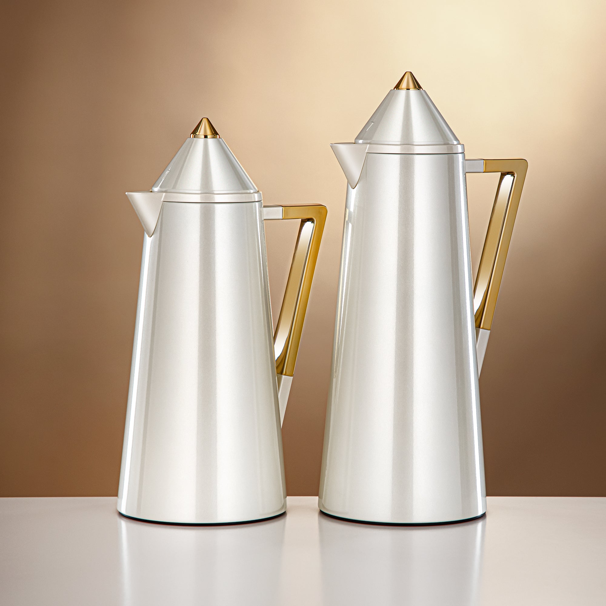 Almarjan Vacuum flask 0.7L + 1.0L Pearl white & gold (FG818-070/100 PW/G)