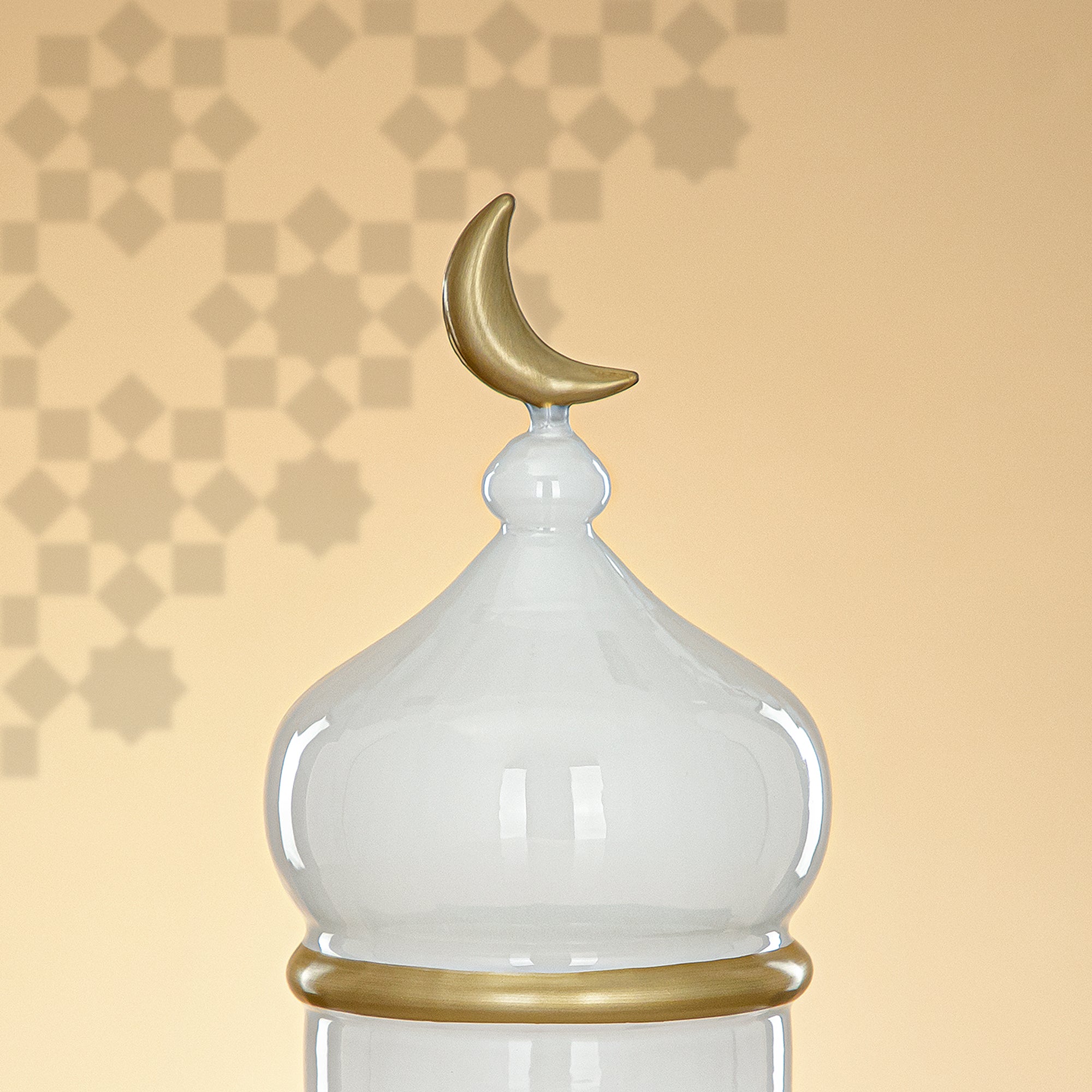 Almarjan Minaret Table Decoration 23cm x 15cm White with Golden Lines & Crescent Moon – Noor Al Layali