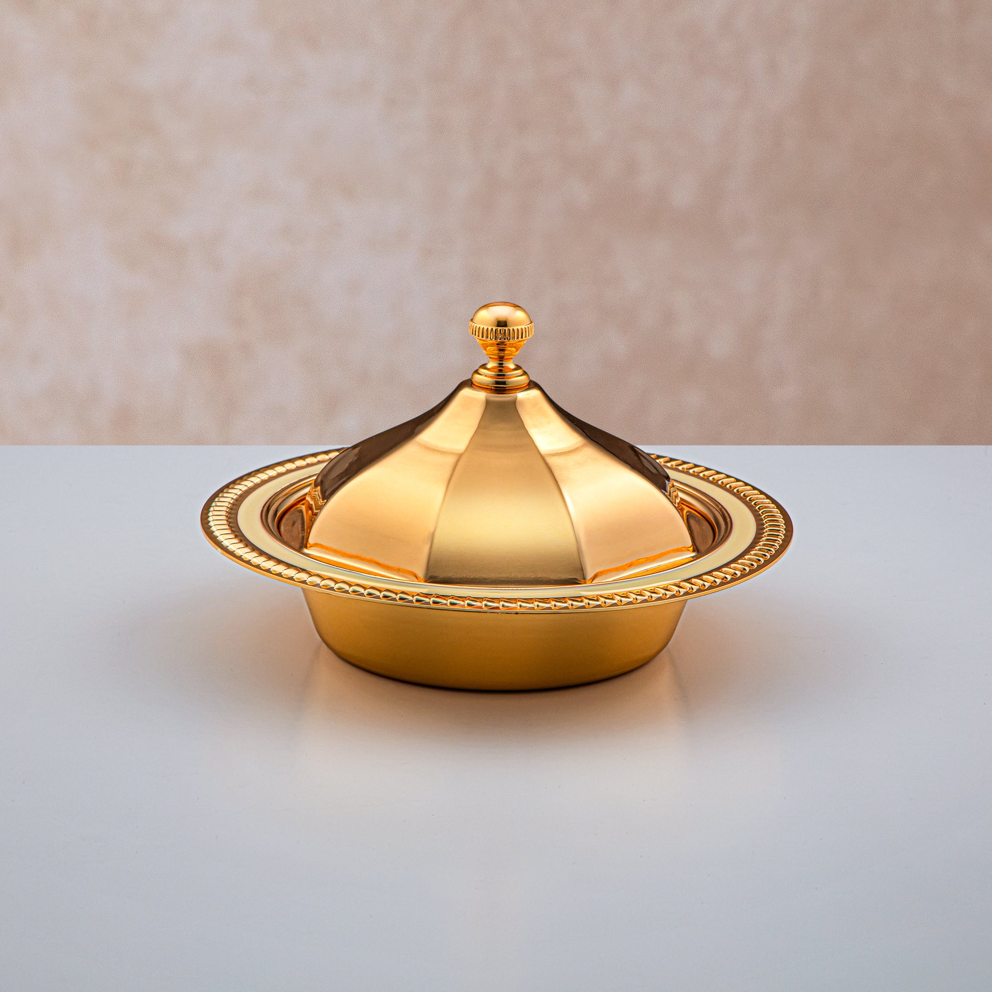 وعاء تمر 18 سم مع غطاء ذهبي من المرجان - HT2305023